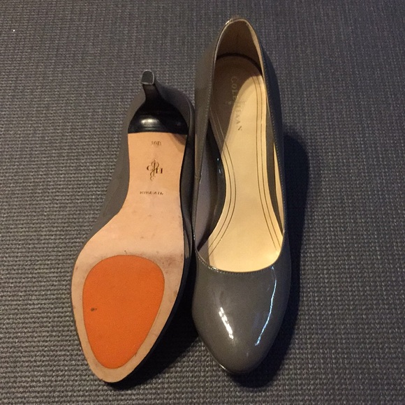Used Cole Haan 1/2in Platform Heels Gray Size 10B - Picture 5 of 10